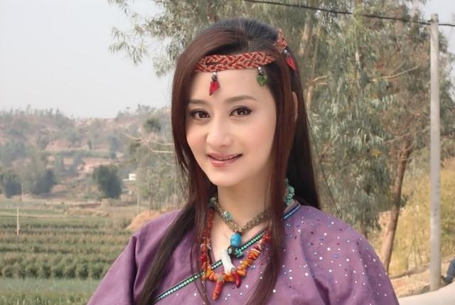 陈德容|陈德容，一位备受偏爱的琼女郎，却亲手毁掉豪门梦