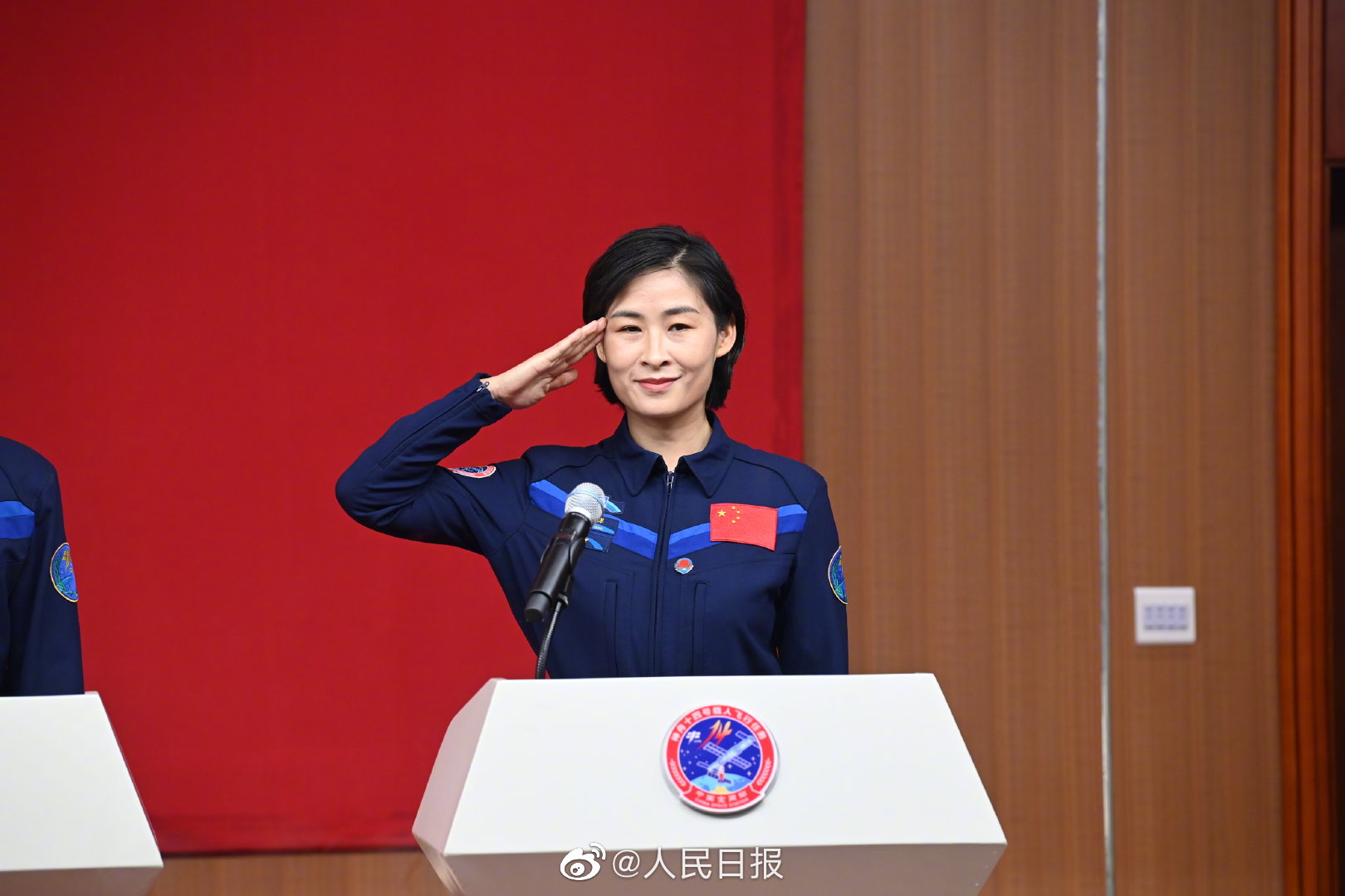 “史上最年轻乘组”即将出征,指令长:期待与“神十五”乘组会师太空