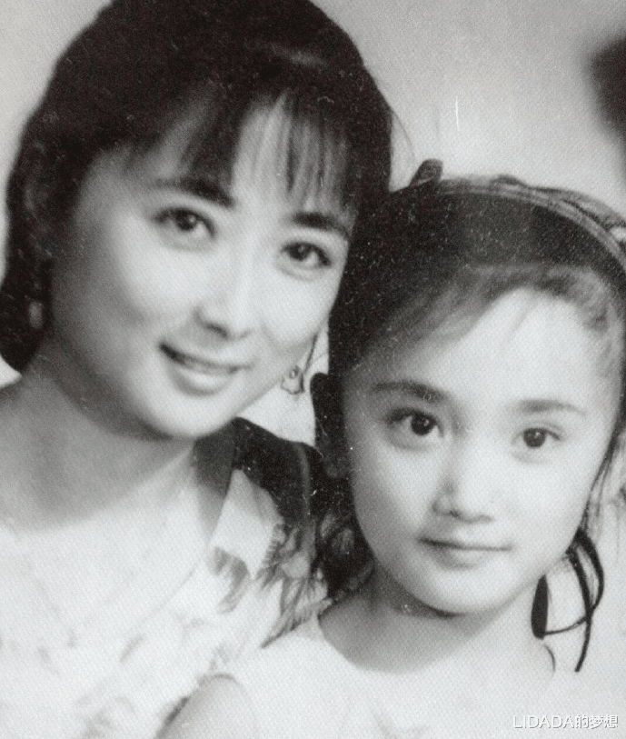 侯长荣|著名演员侯长荣：与妻子“红楼”相遇，结婚37年生一女，幸福美满