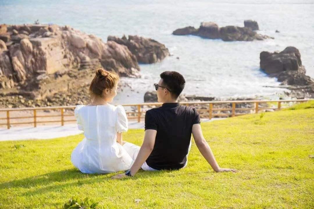 53岁阿姨哭诉:儿子为讨女友欢心,花光了我的10万养老钱