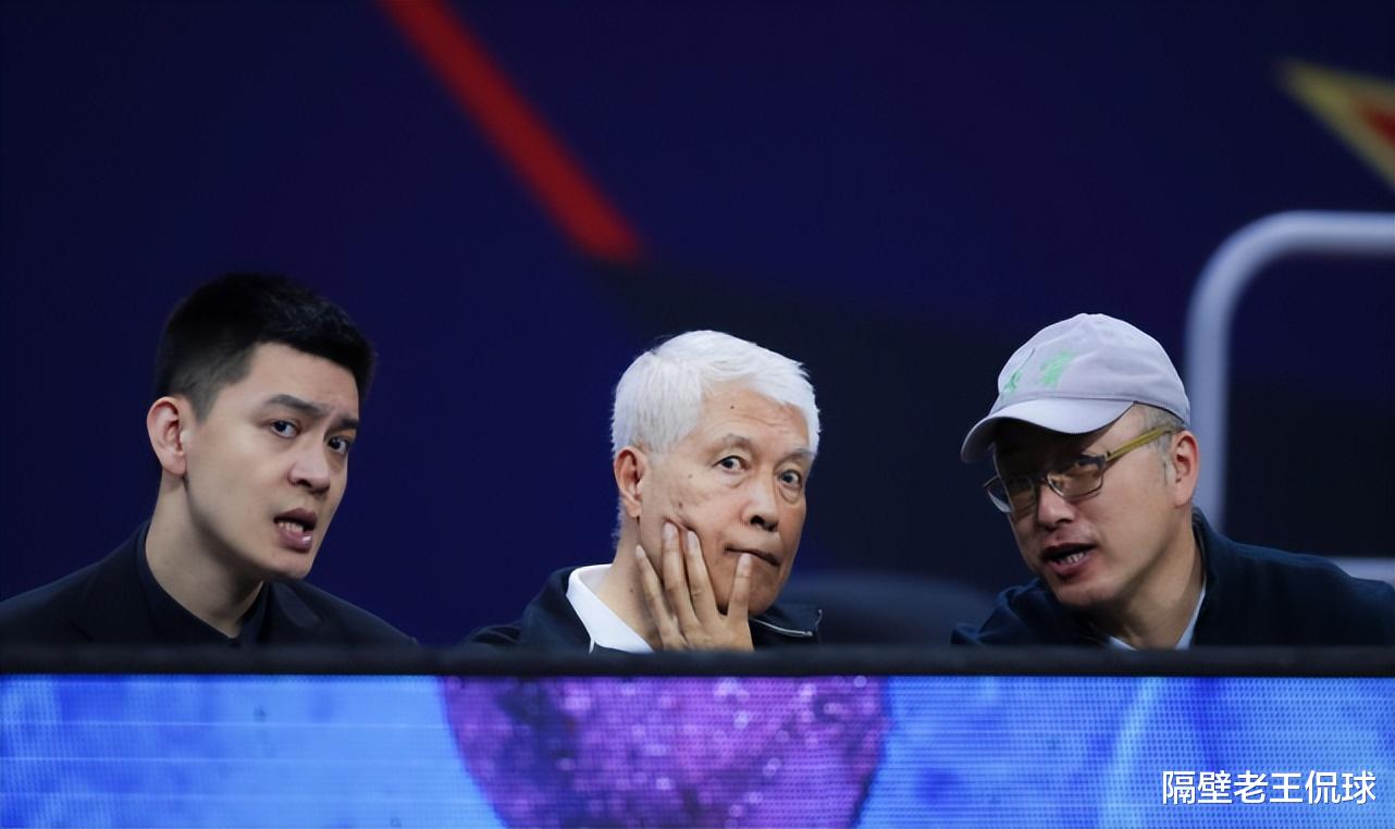 |李洪庆棋高一着！辽篮续约不乐观，两大软肋致命，杨鸣欲迎回爱将