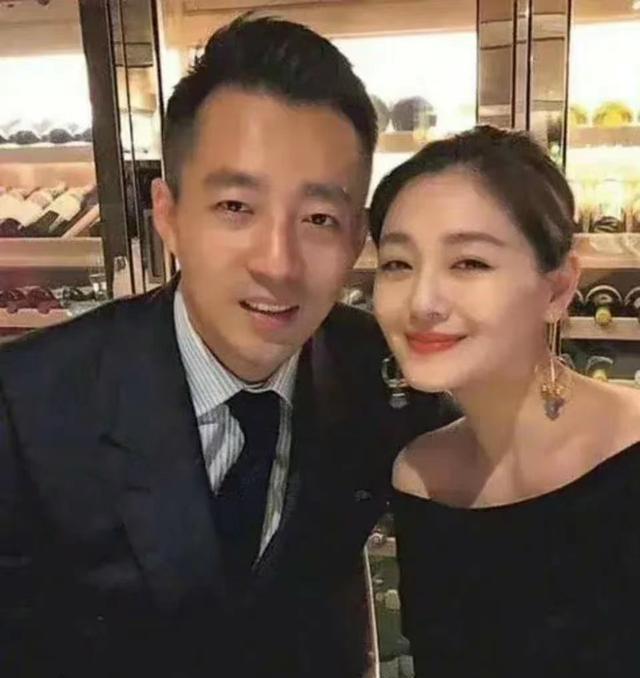 汪小菲|网曝汪小菲被打，脑袋受伤血流不止，网友：活该