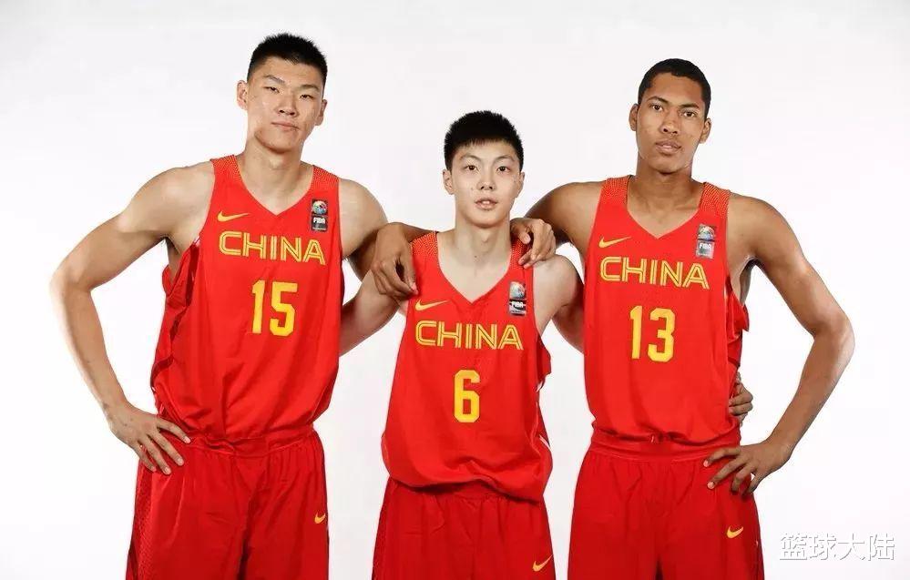 范子铭|季后赛场均4分入选国家队！感谢杜锋，争议内线渴望证明自己