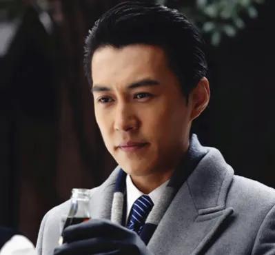 李佳|李佳，错嫁富商，爱上靳东，二婚遇初婚，40岁生2胎被丈夫宠上天