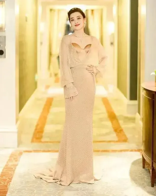 运动 三位女神同框! 章子怡气场强大，梅婷甜美，林心如老气