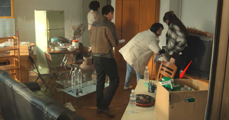 野蛮生长|论植入,谁有《风吹半夏》这么肆无忌惮?遍地广告却没人反感