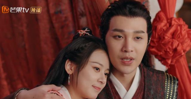 浓妆 男演员的浓妆让人出戏:有人脸比脖子白,有人画红唇演侠客