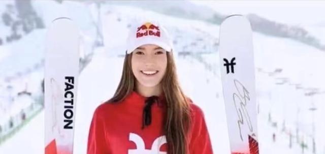 谷爱凌|谷爱凌牵手《朗读者》,一本书娓娓道来,说尽女性成长路