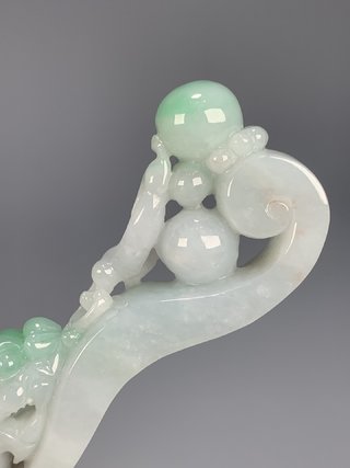 翡翠|回流 天然翡翠飘阳绿苍龙教子雕件