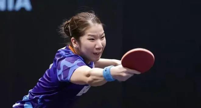 郑怡静|太惨烈！头号种子被剃光头，世界冠军输18岁小将，郑怡静也败了