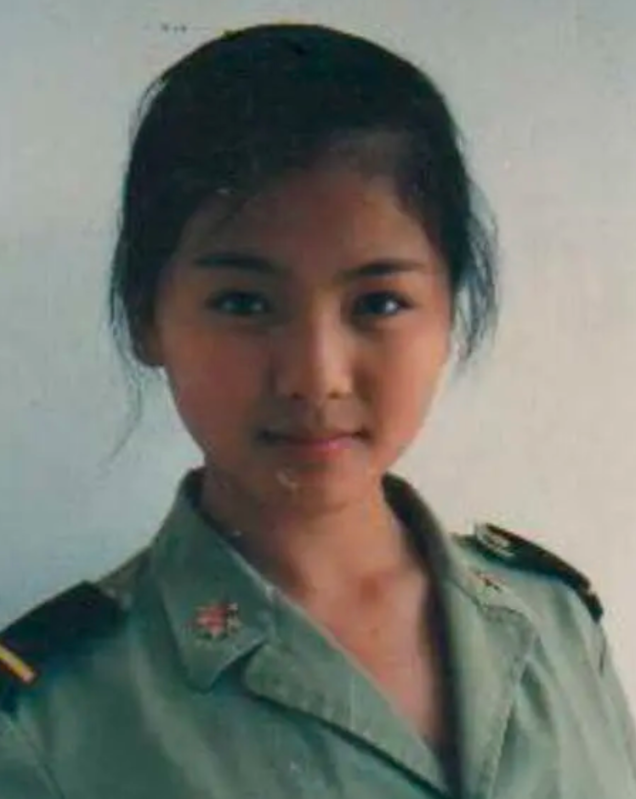 王珞丹|5对撞脸的女明星，同一张脸不可怕，谁不红谁尴尬