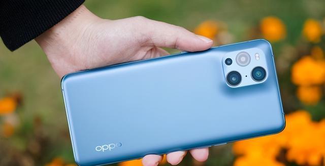 相机|OPPO扛不住了,2KLTPO屏+5000万三摄,降至3199元