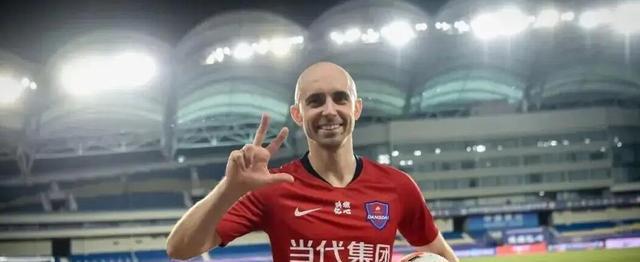 重庆|阿德里安加盟河南嵩山龙门，为什么他不留在重庆两江竞技？