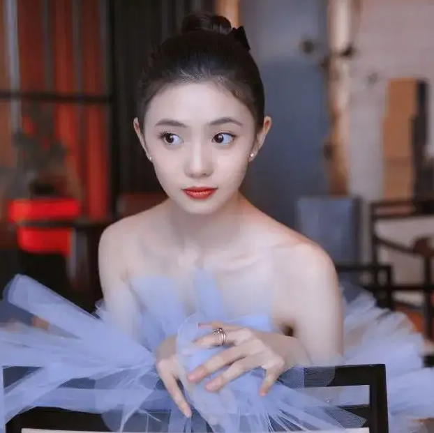 刘浩存|新一代的女演员，红了一年，第二年因母亲事件导致被嫌弃