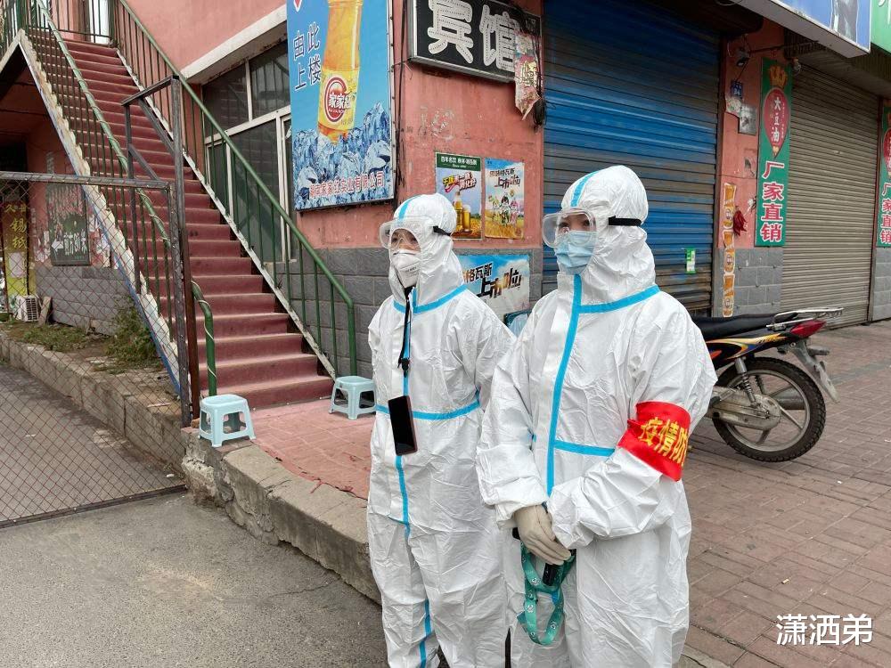 海南一女子擅自外出,被罚穿防护服体验医护人员的辛苦