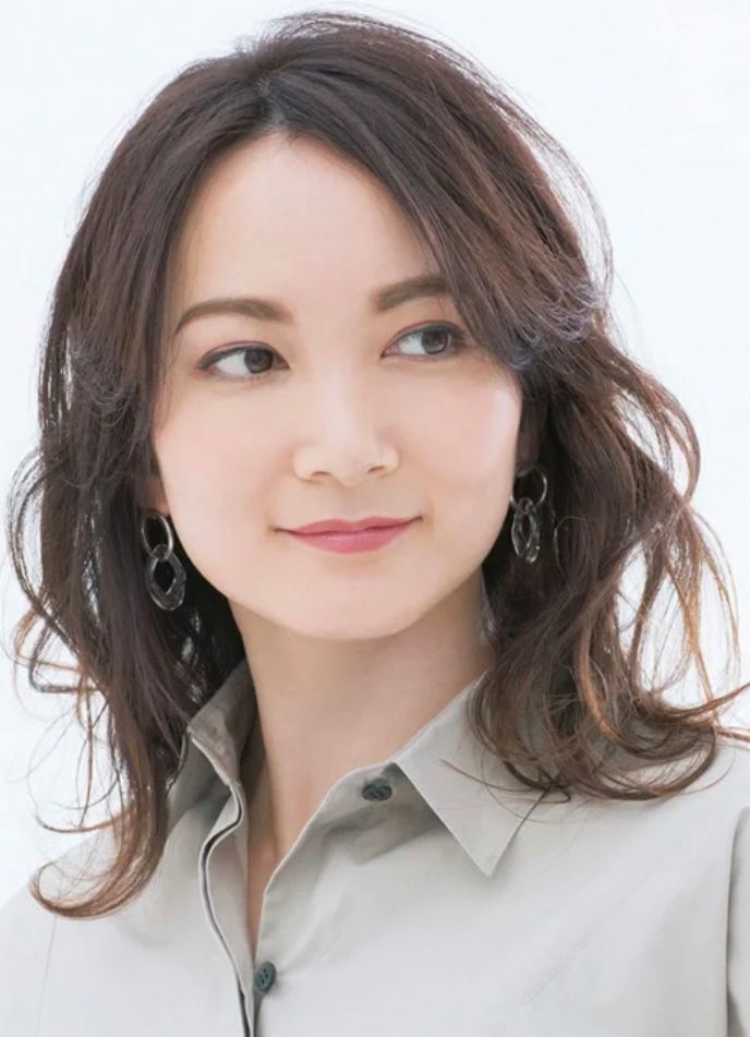 发型|中年女人“发型决定气质”,4种发型尽量避开,不是扮嫩就是显老