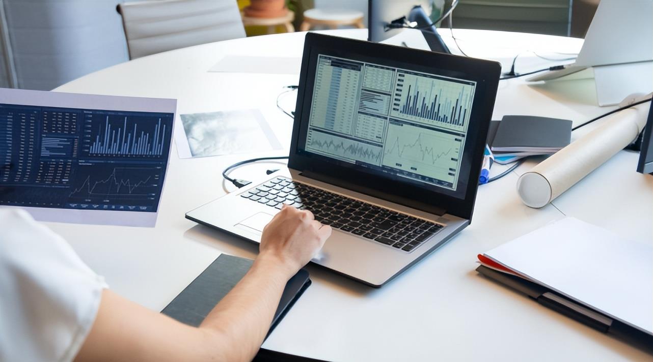 西装|我，深圳的公务员，工作10年，离职后告诉你真实工作经历