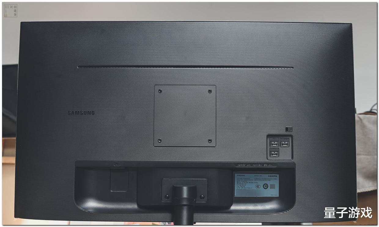 显示器|一块屏幕连接多种设备,还能当作智能电视,更好用的智能显示器