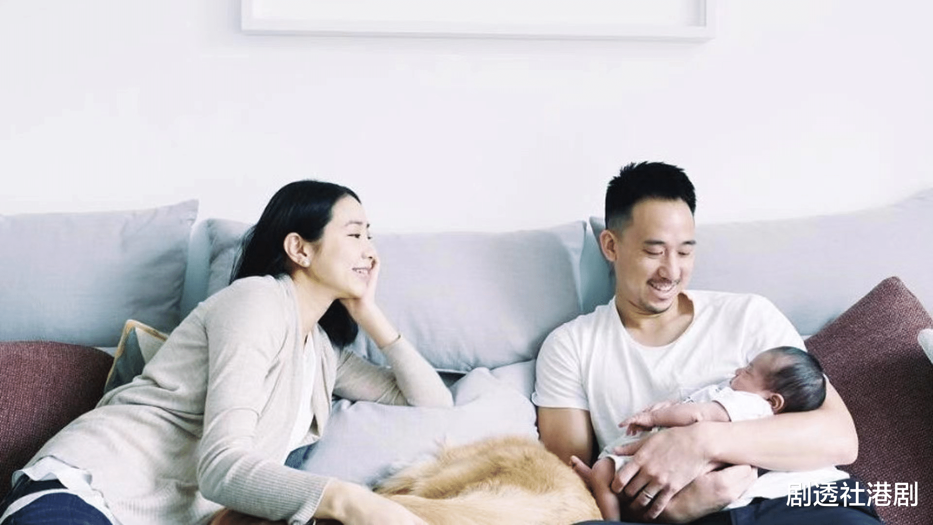 吴雨霏|祝福!香港知名女歌手晒甜蜜照贺结婚八周年,走过小产阴霾组五口之家