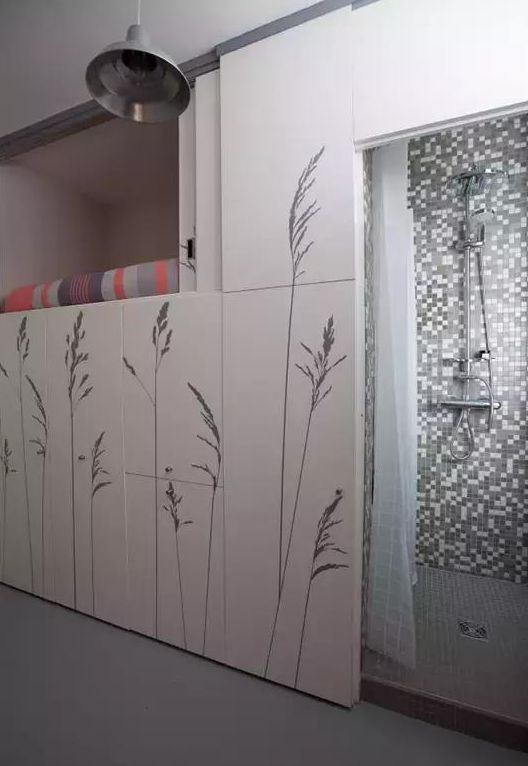 晒晒我8㎡的“小窝”,睡在衣柜里,厕所也在衣柜里,谁见过?