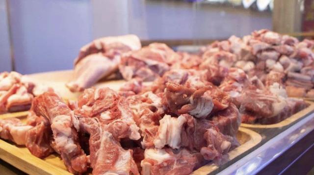 护士|28岁广西美女郭柳玲:替父亲卖羊肉,爆红后年入50万,凭啥?