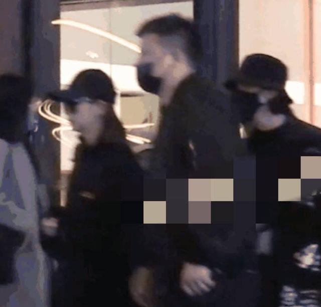 戚薇|李承铉带lucky接戚薇下班，引网友热议，真怀二胎了？