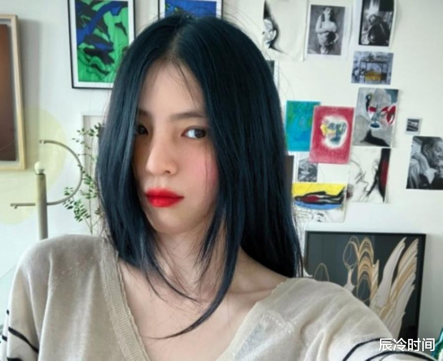 韩素希|韩国女星韩素希发声报平安后,更多疑似求救信号被扒,评论区炸了