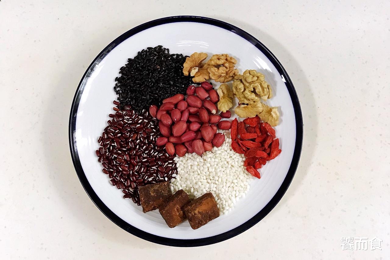 红糖|适合女人常喝的五红粥，天冷喝一碗，从头暖到脚