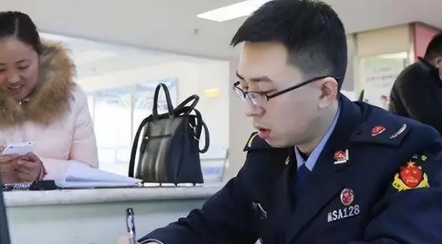 大学生|丈母娘最中意的“女婿职业”排名,榜首实至名归,公务员无缘前三