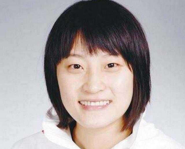 金牌|曾得32枚金牌，5次打破世界纪录，却被国家队开除，今靠卖菜为生