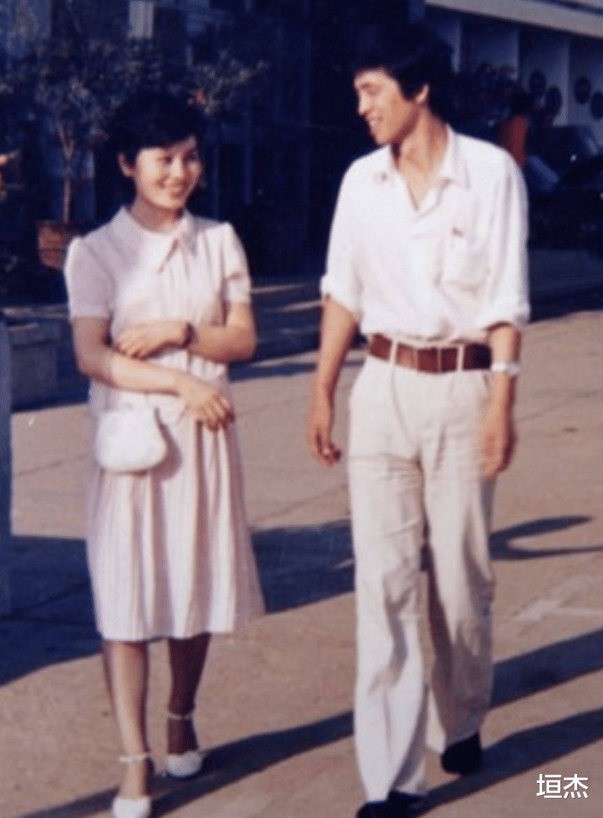 李瑞英|李瑞英儿子意外坠楼让她亏欠一生，和青梅竹马的丈夫患难至今