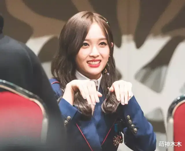 丁笑滢|发腮、浮肿、脸型崎岖，还不到30岁，在韩国发展过的明星就变脸了