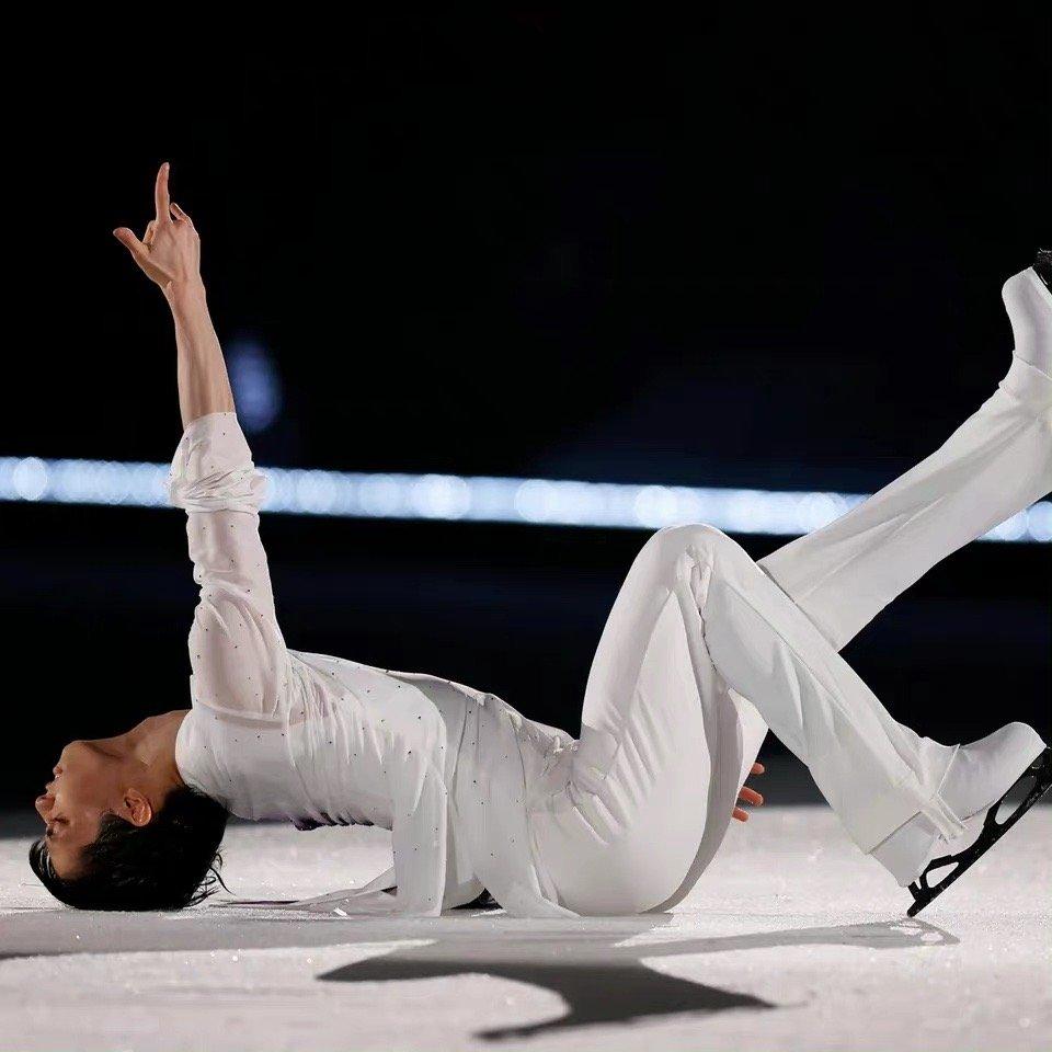 设计师|设计师认领这几件,又是只有羽生结弦才能穿的考斯滕!