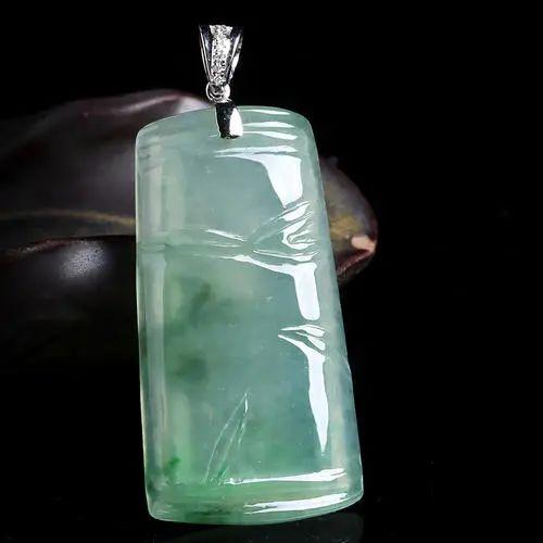 翡翠|三十而立,四十而不惑,不同年龄佩戴翡翠也有不同的寓意!