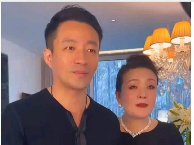 大S|大S把床垫送回到汪小菲的台北S酒店，张兰指责大S伪善，儿子太傻