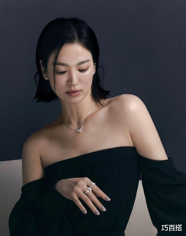 齐刘海 短发的宋慧乔比长发好看多了!清爽减龄还有风情,气质开了挂的涨