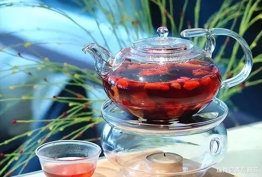 胆固醇|据传吃枸杞能降血糖,糖尿病人群怎么吃最养生?看看正确吃法