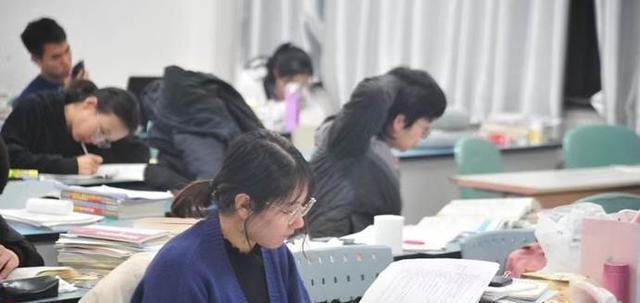 保罗·博格巴|大学生迎来春天，这类学生有望“免试”成为公务员，别错过了！