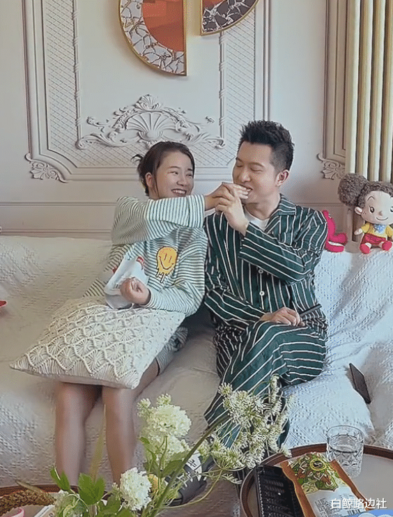 红果果|央视红果果晒夫妻日常！身材圆润看不到脖子，和绿泡泡三年抱俩娃