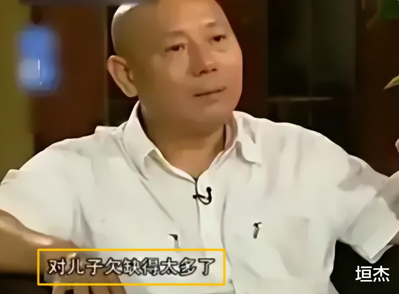 李成儒|李诚儒:自己奔驰宝马换着开,前妻和亲生儿子在18平小屋蜗居