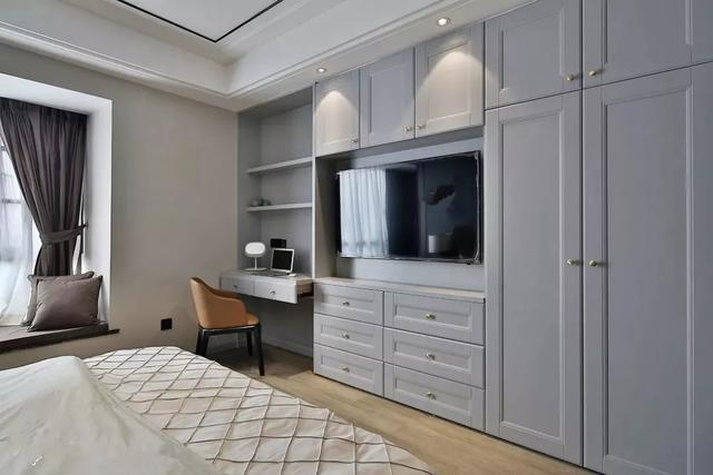 你还在买衣柜？聪明人都开始“挖墙”装衣橱了，漂亮还省空间