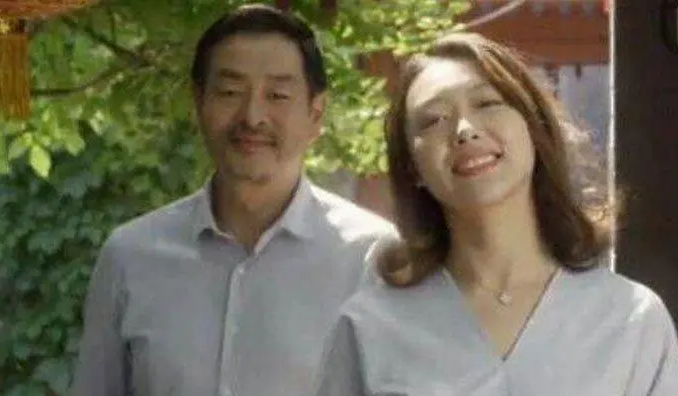 濮存昕|濮存昕女儿濮方：倒贴50万下嫁到东北农村，结婚10年被丈夫宠成宝