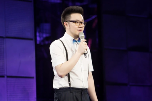 宋丹丹|宋丹丹4岁孙子罕露面,浑身肉乎抱着妈猛亲,五官与爸似复制粘贴