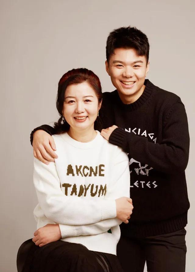 郑卫莉|赵君和郑卫莉离婚20年了，两人的生活相差太大