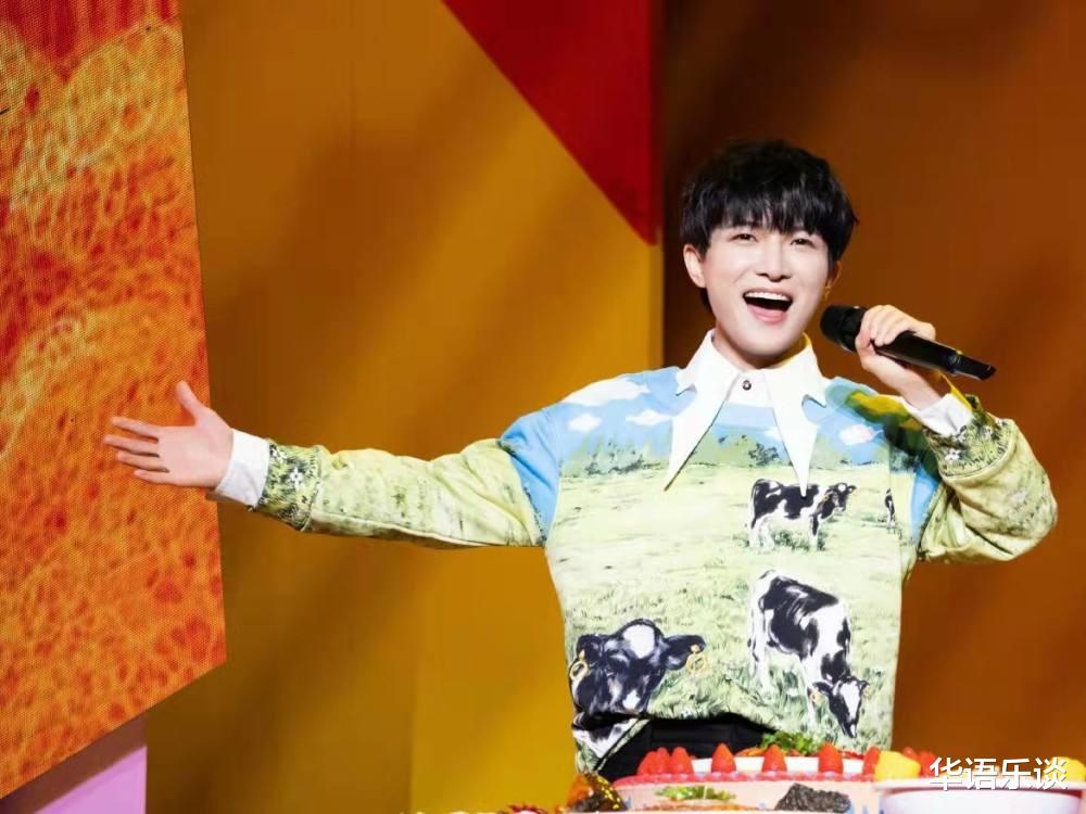 周深|刚连登7台春晚，又成《天赐》导师，周深为何如此势不可当？