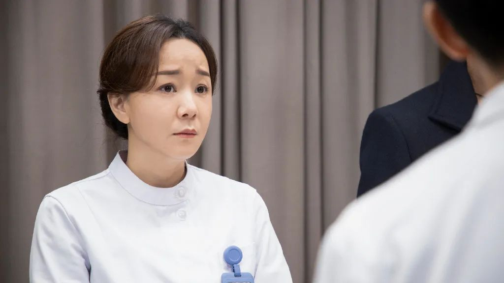 谢谢你医生|《谢谢你医生》：开播一天便冲上热度前三，央视八套又抽到了王炸