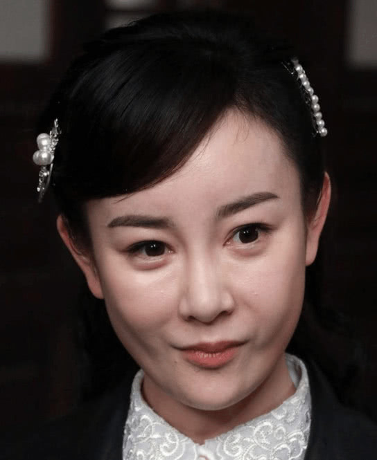 整容|整容最失败的女明星，从清纯灵动到一脸硅胶，网友直呼太可惜了