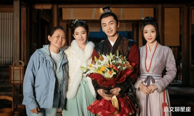 刘亦菲|刘亦菲的“灰头土脸”，林允的“狼吞虎咽”，足以让多少同行羞愧