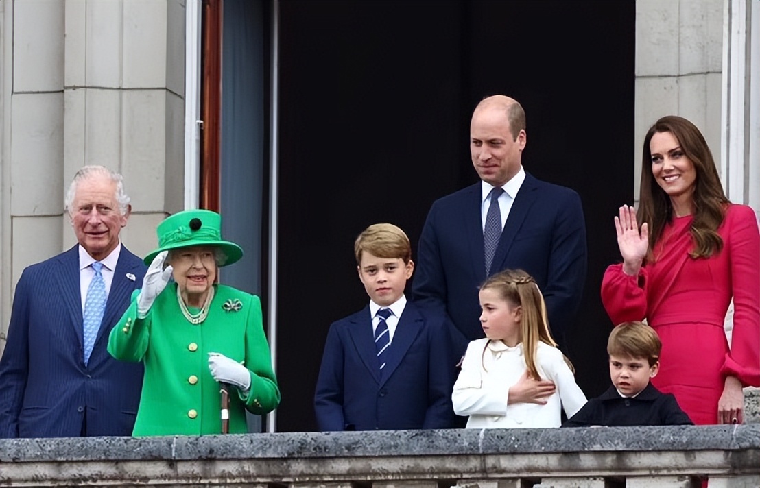 夏洛|夏洛特小公主爆红身价超400亿！被指性格长相翻版女王，气场太强