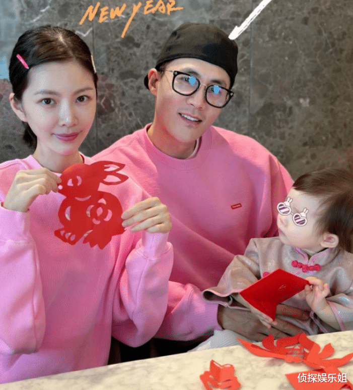 王灿|杜淳老婆否认怀二胎，女儿被指像奶奶，王灿忙夸婆婆年轻时漂亮